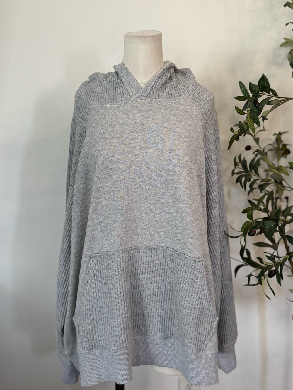Aerie Real Oversized Waffle Knit Hoodie Gray XXL Pullover Kangaroo Pocket